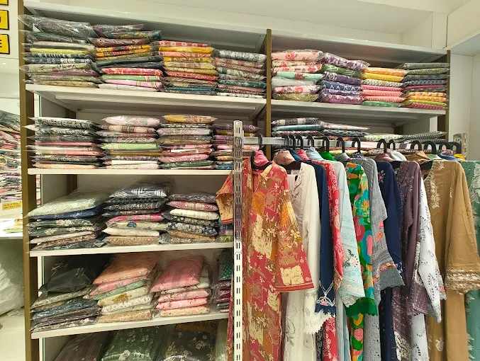Expozy Designer Boutique